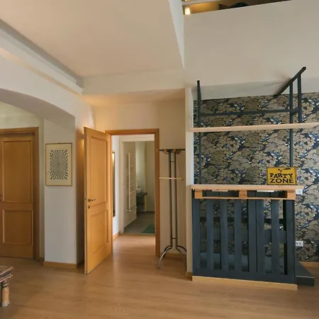 Oddone's Apartment